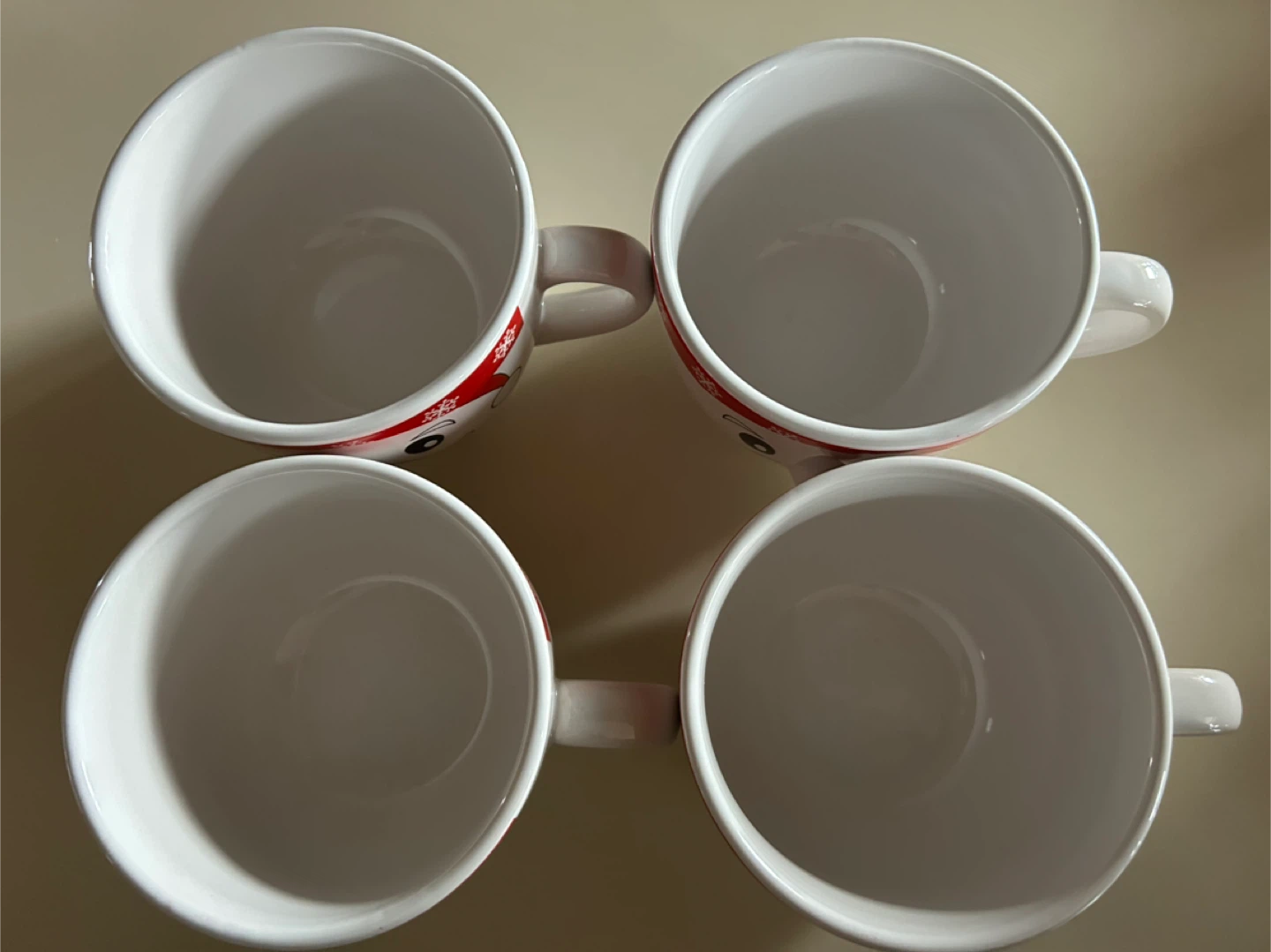Like New! Never Used! Santa Face Mugs - Set of 4 - photo 5
