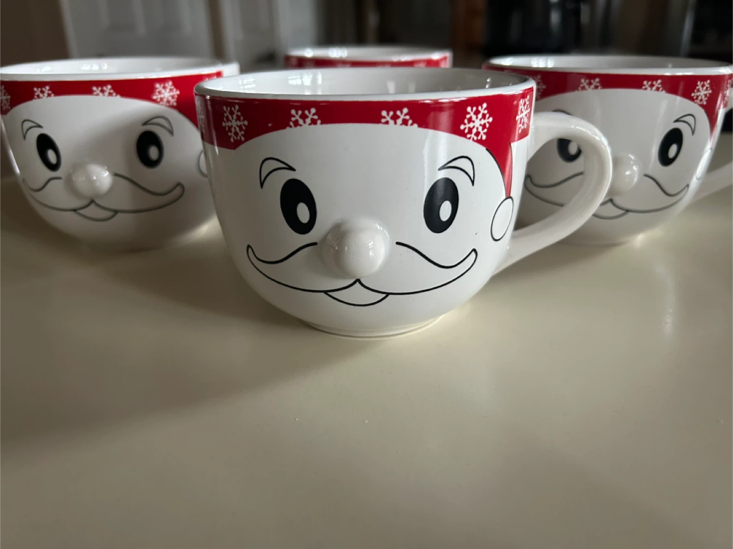 Like New! Never Used! Santa Face Mugs - Set of 4 - photo 2