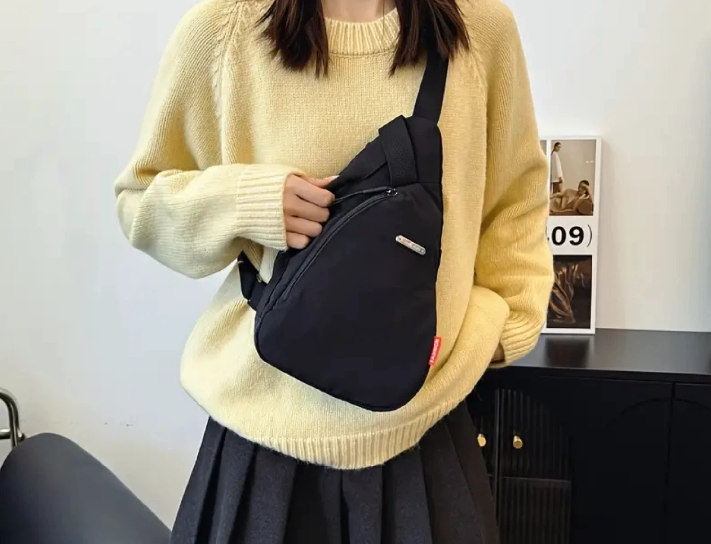 NEW! Jing Pin Black Sling Bag - photo 2