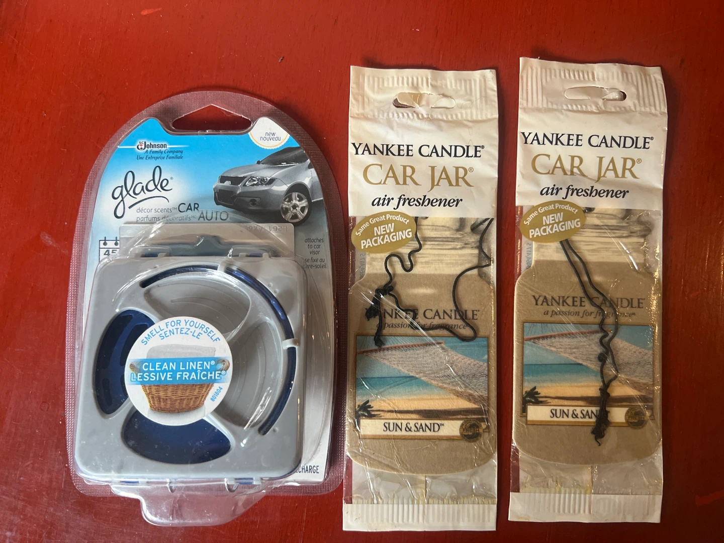 Glade Clean Linen & Yankee Candle Sun & Sand Car Air Fresheners