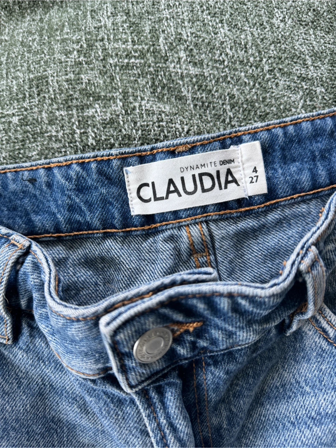 Dynamite Denim Claudia Shorts - Size 4