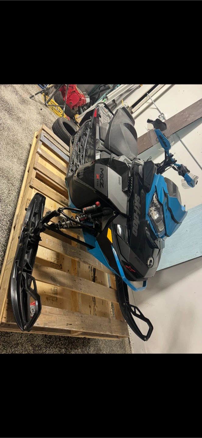 Ski-Doo MXZ XRS 850 Snowmobile - photo 3