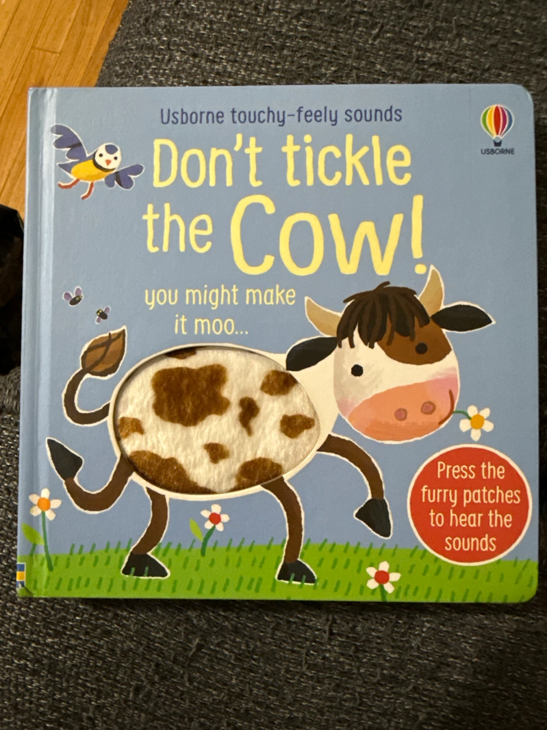 🥕Usborne Touchy-Feely Sounds: Don't Tickle the Cow! Book