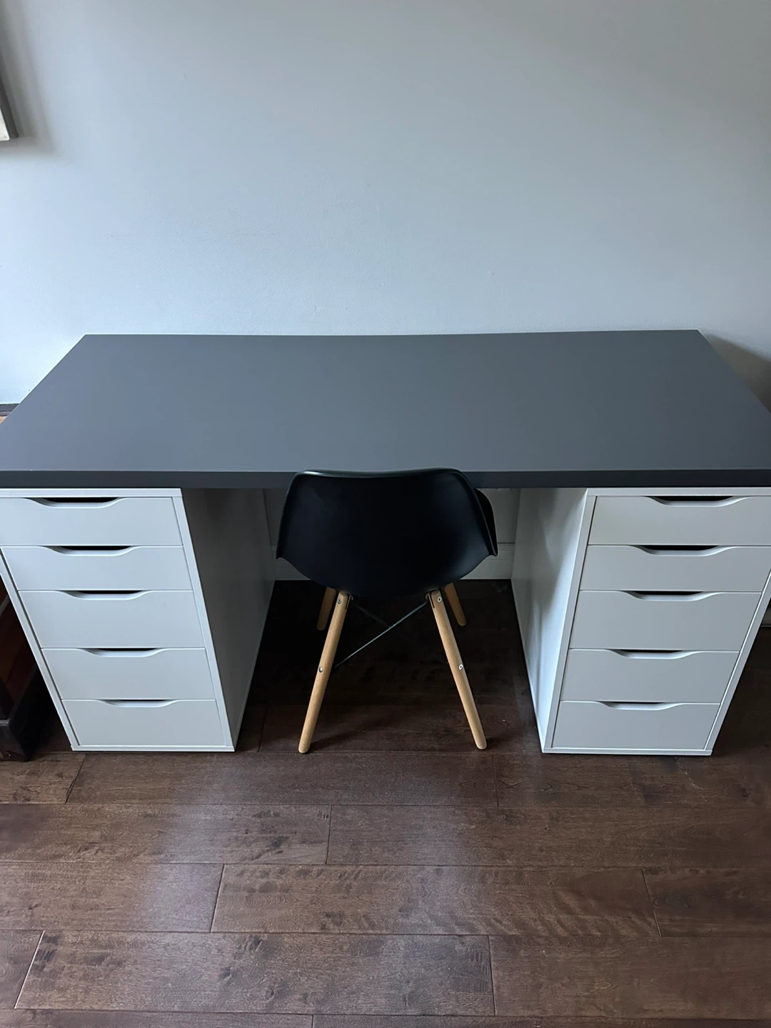 IKEA desk and Structube black chair - photo 2