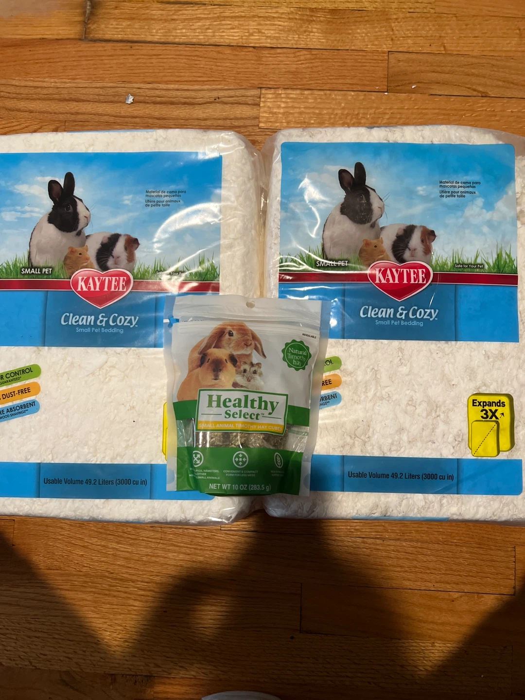 Kaytee Clean & Cozy Small Pet Bedding + Timothy Hay