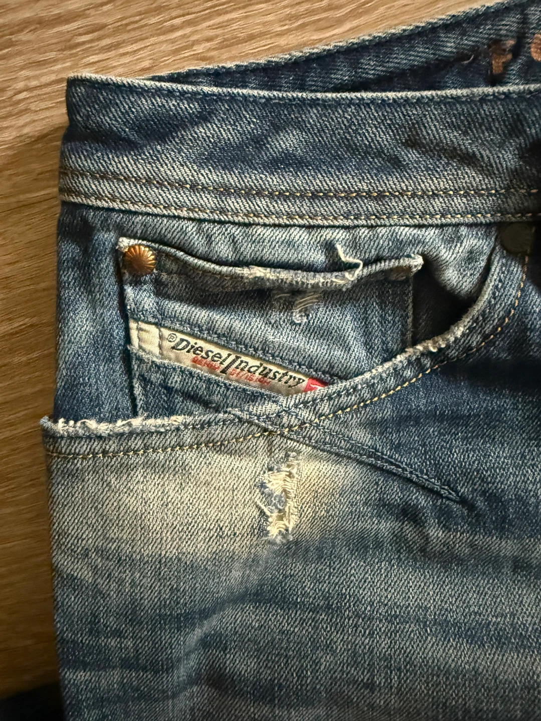 Diesel Shioner Slim-Skinny Jeans W38 L32
