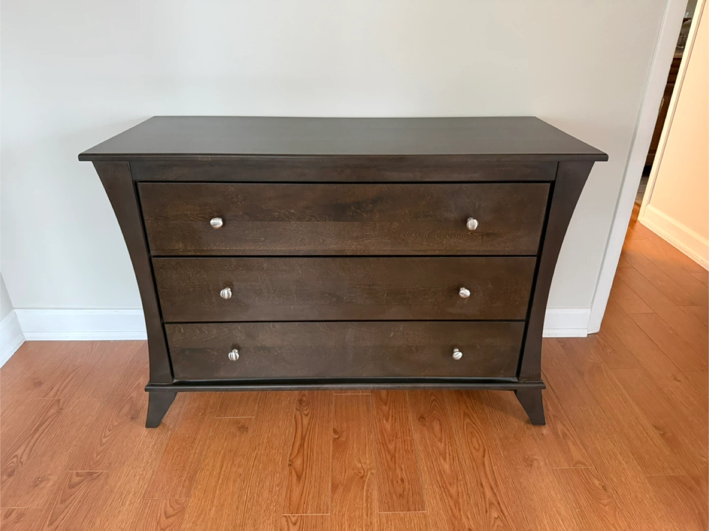 Wood Dresser w/matching Bed Frame (full)