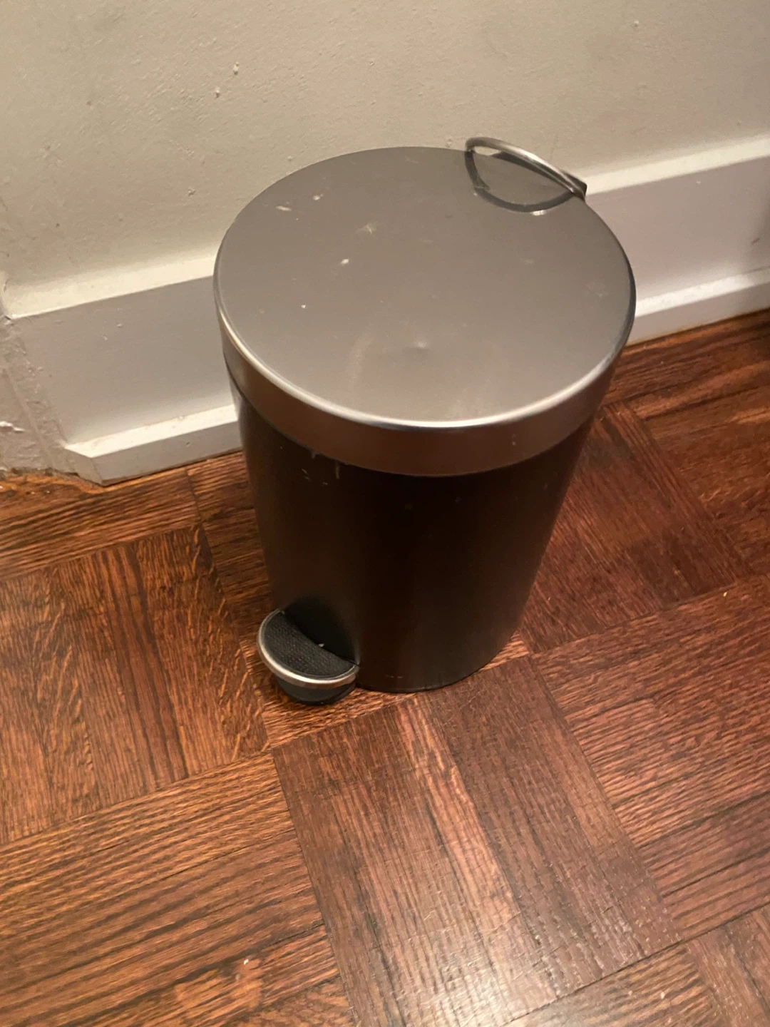 Black Step-On Trash Can - photo 5