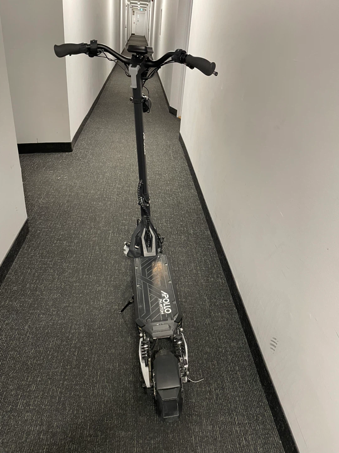 Apollo Phantom V1 Electric Scooter