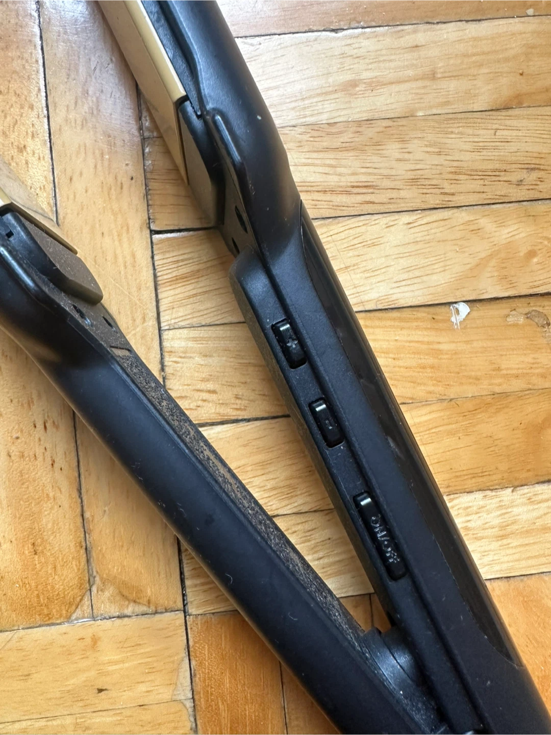 Revlon Hair Straightener - photo 4