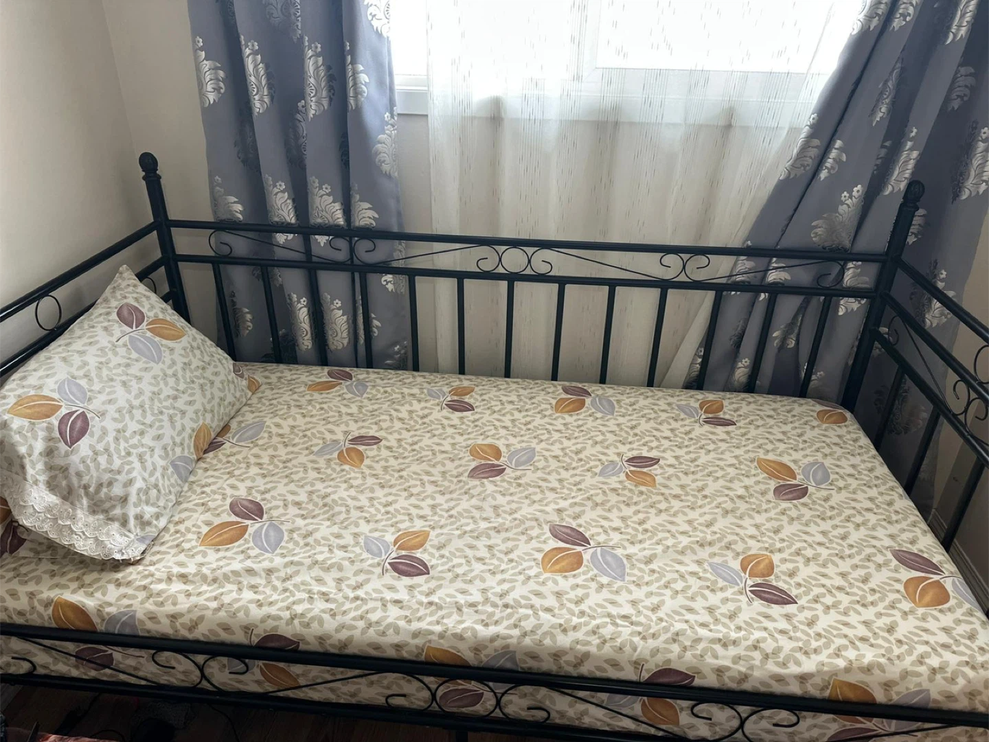 Black Metal single bed Frame - photo 4