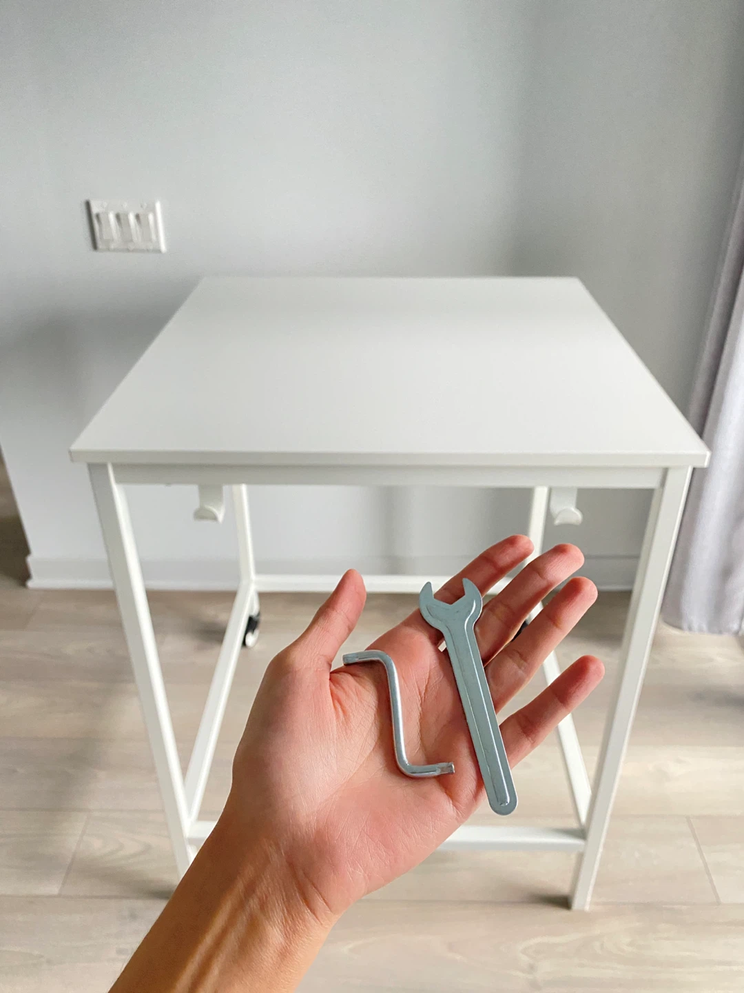 Multi-Use Table On Wheels (De-assembled For Easy Pick Up In Car) - photo 5