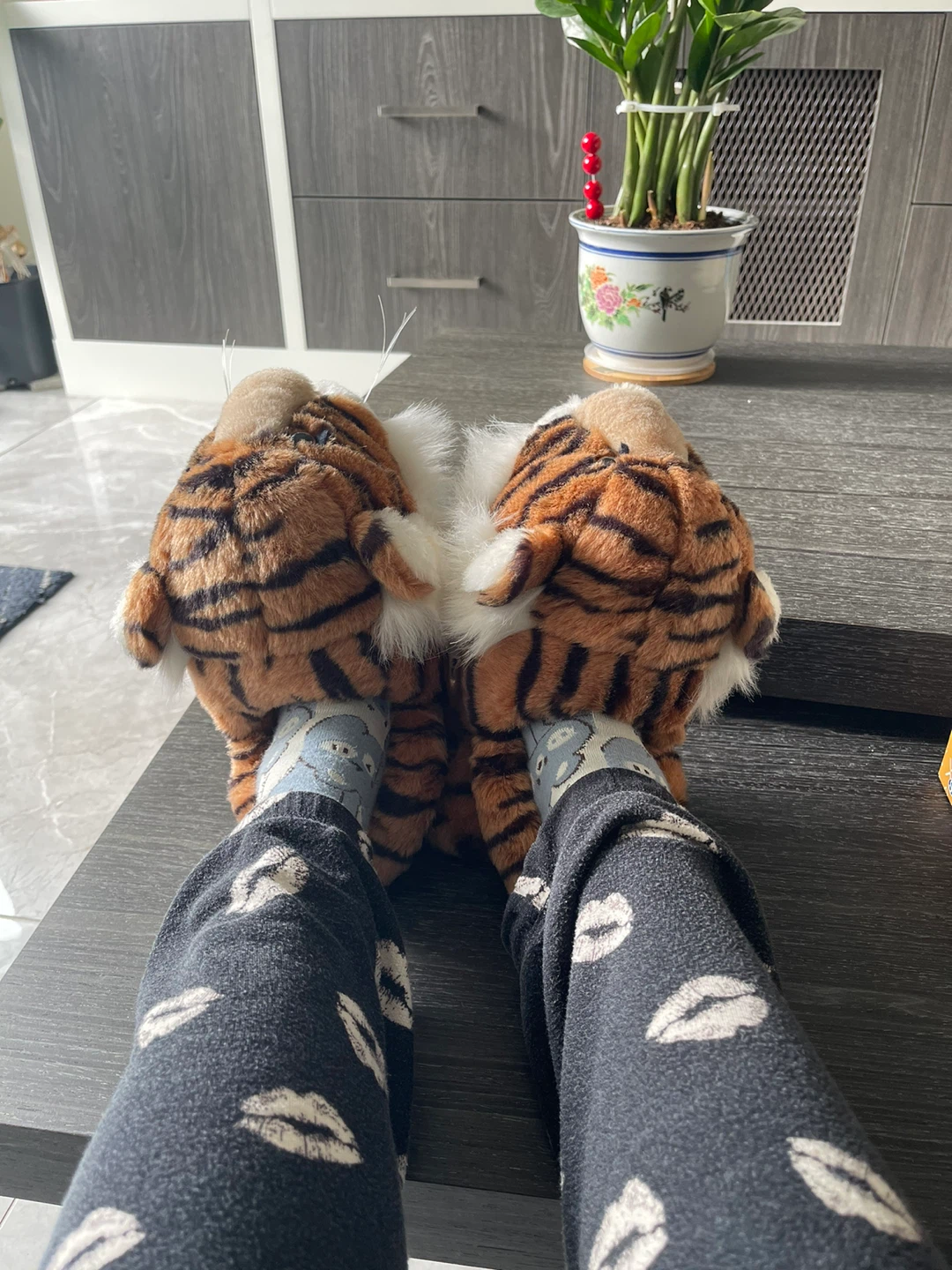 Tiger Slippers - Adult Size - photo 3