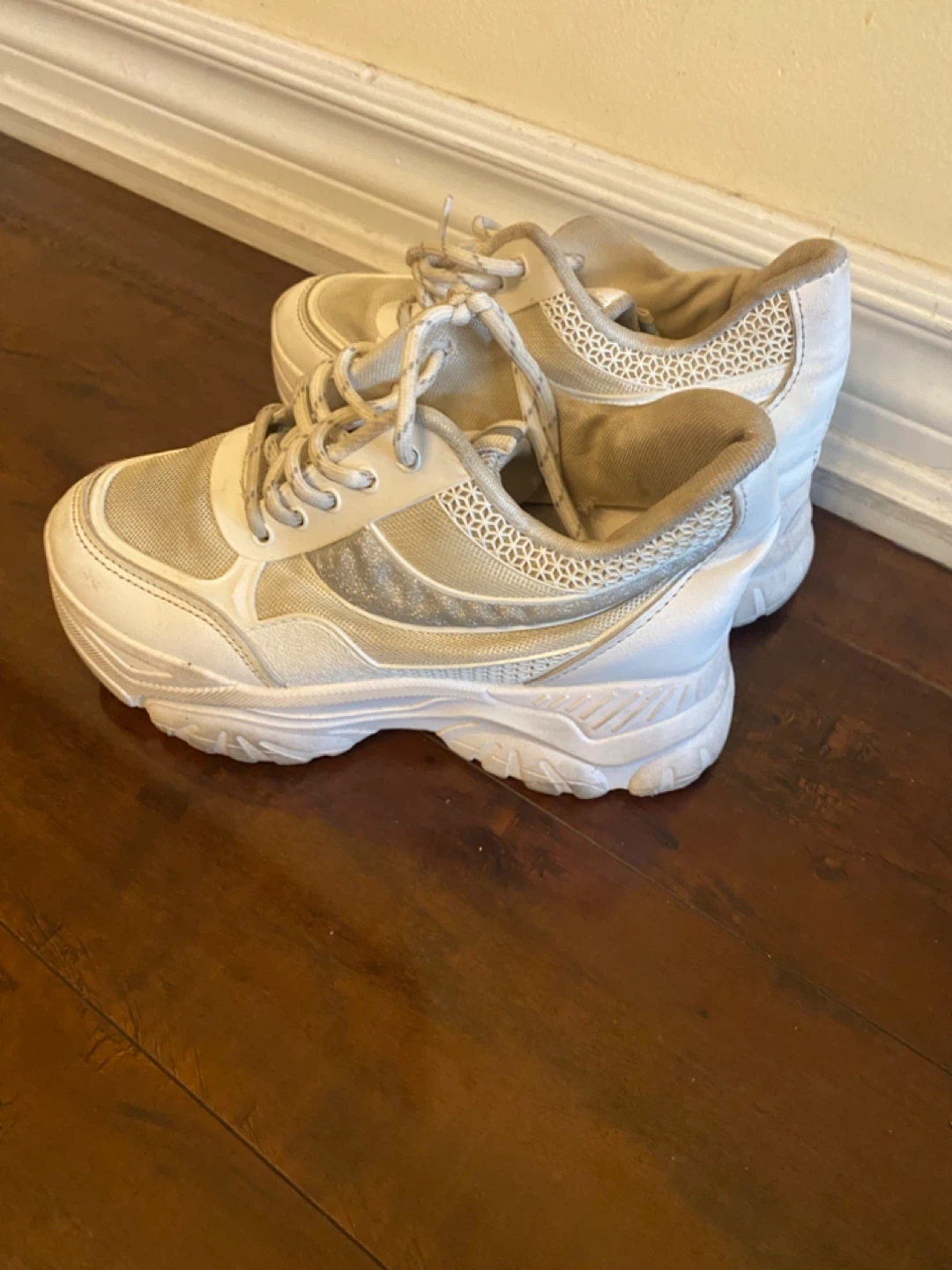 White Fashion Sneakers size 1 ( 9 1/2 inches)