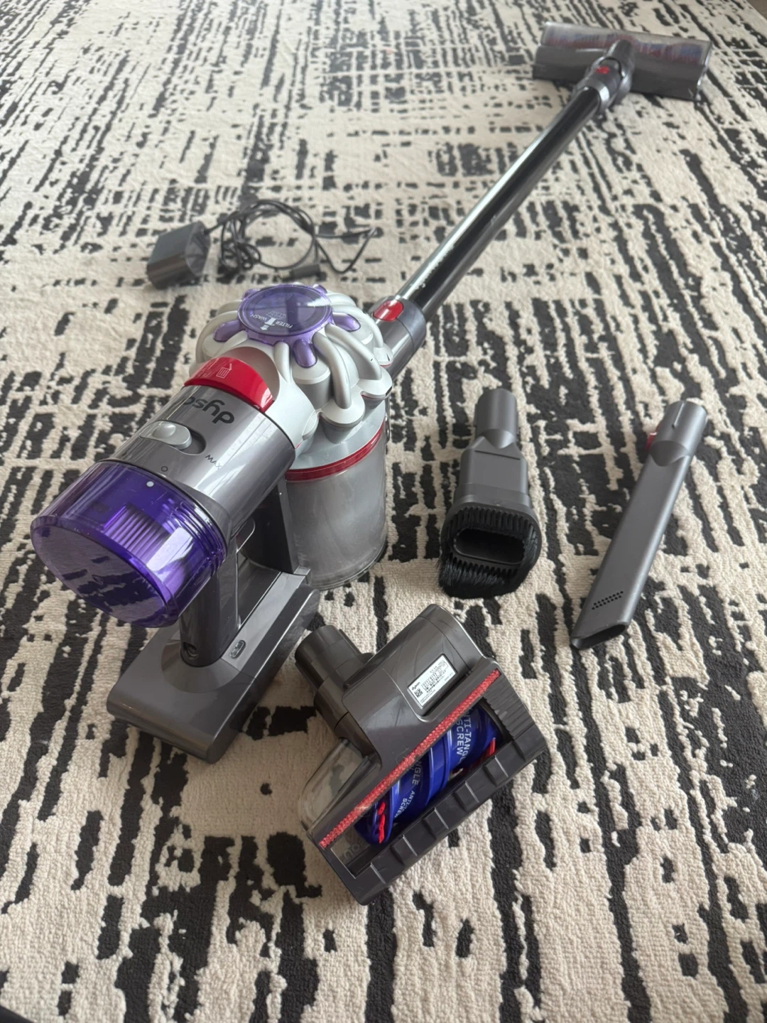 Dyson V8 animal  Cordless Vacuum