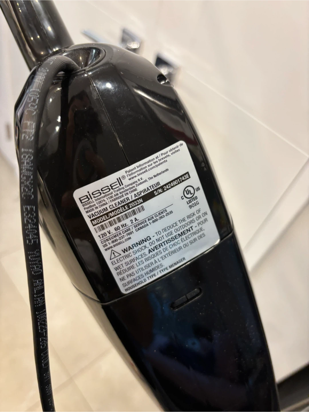 Bissell Vacuum Cleaner - Model 2033M - photo 2