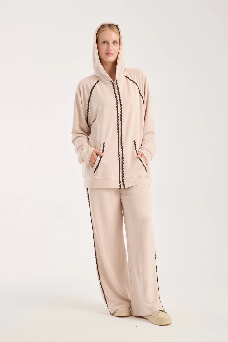 Matching Lounge Set - Beige - photo 4