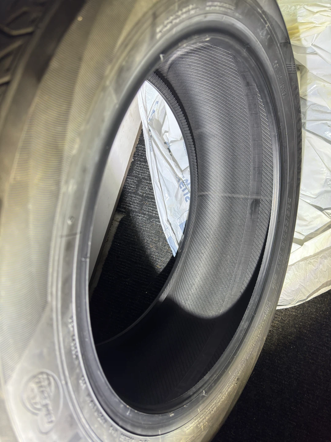 Yokohama AVID GT 235/55R19 Tire - photo 3
