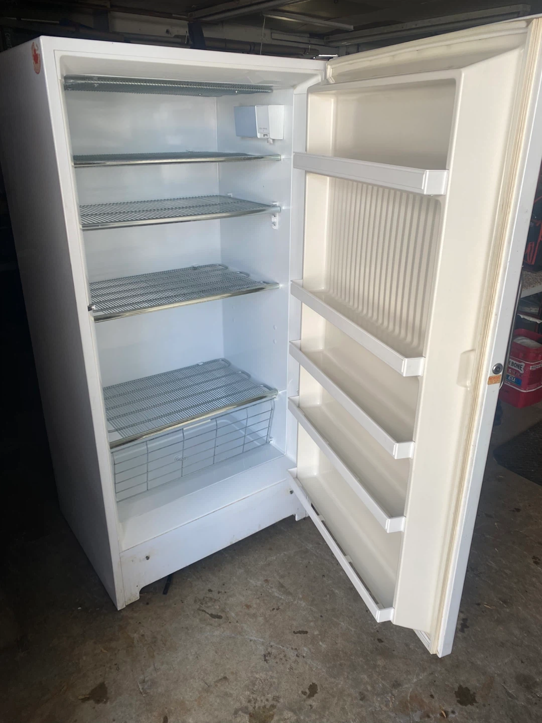 Baycrest White Freezer - photo 2