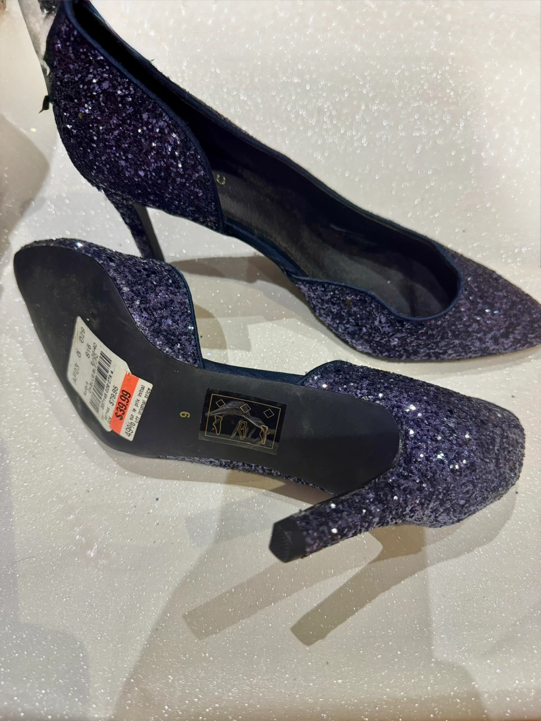 Le Chateau Glitter Heels - Size 9 - photo 2