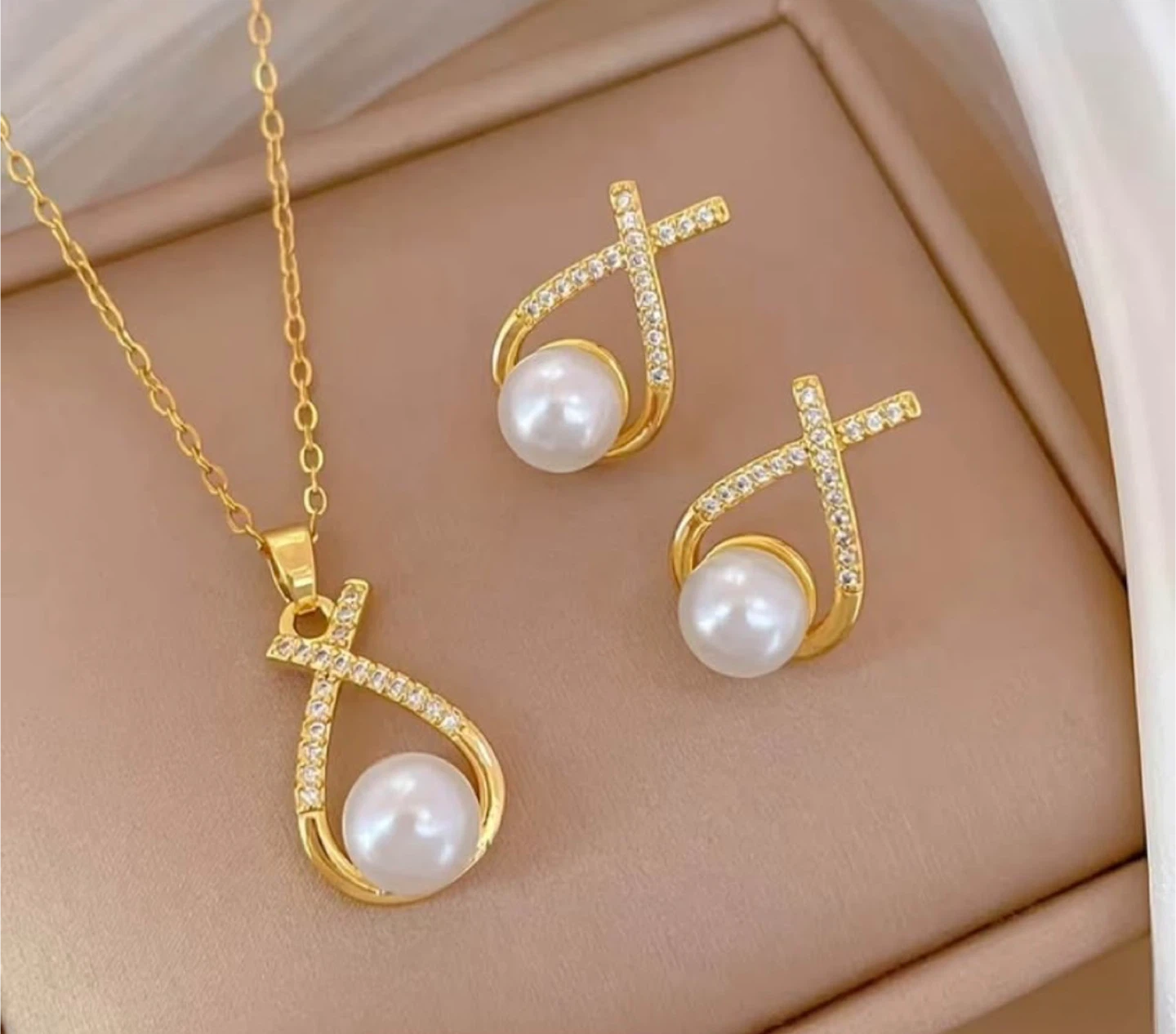 Pearl Drop Necklace & Earring Set - Gold