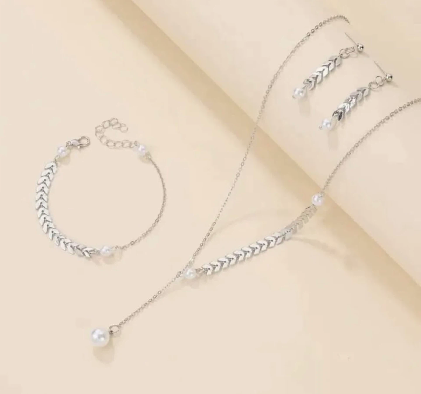 Gold Leaf & Pearl Jewellery Set - photo 3