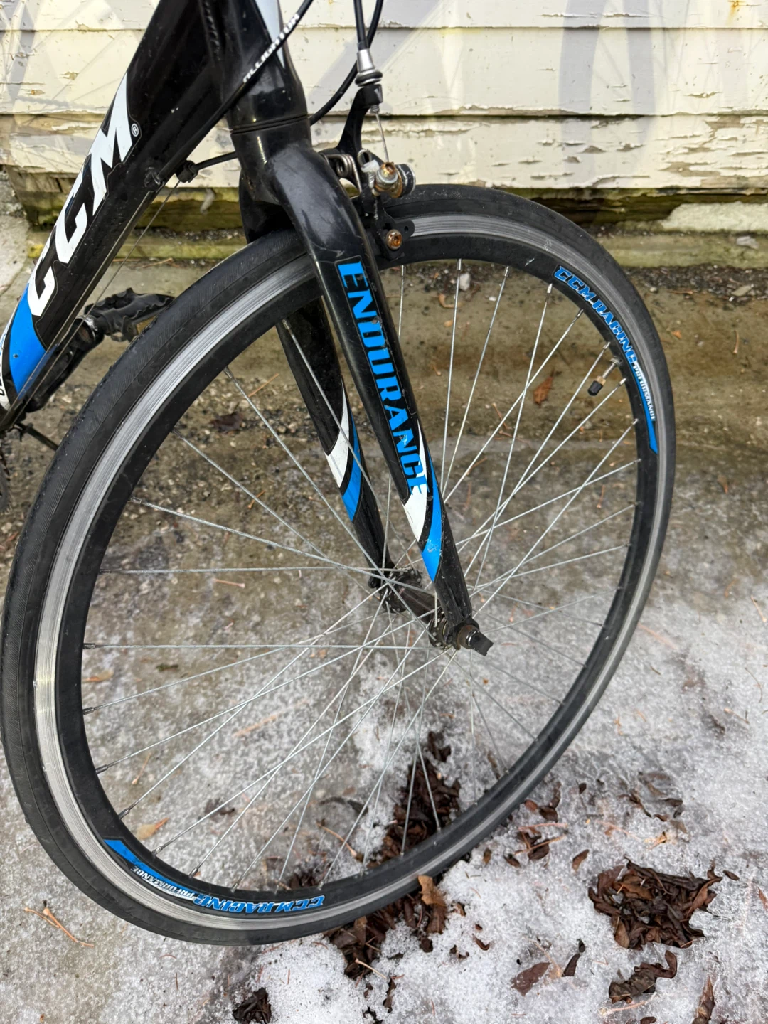 CCM Endurance Road Bike - Black & Blue - photo 2