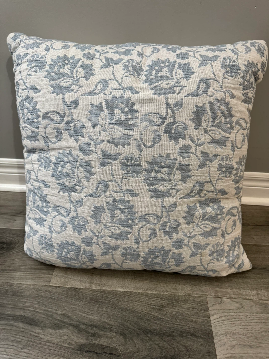 Floral Pattern Throw Pillow 24x24”