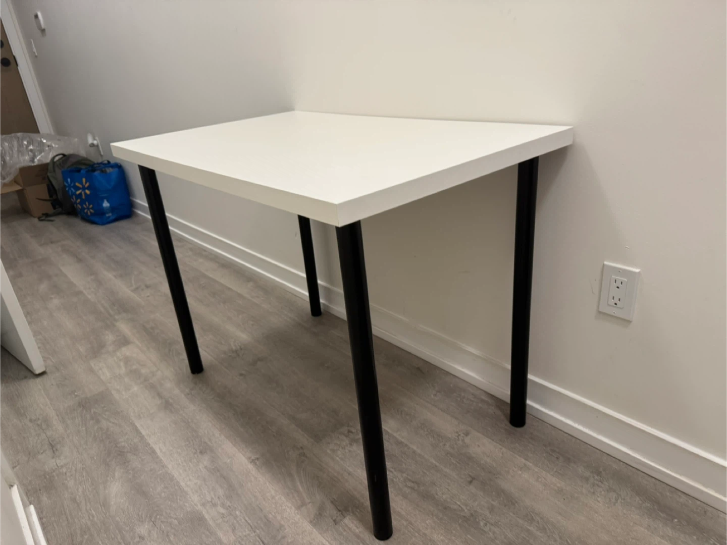 White Desk with Black Legs (IKEA) - photo 3