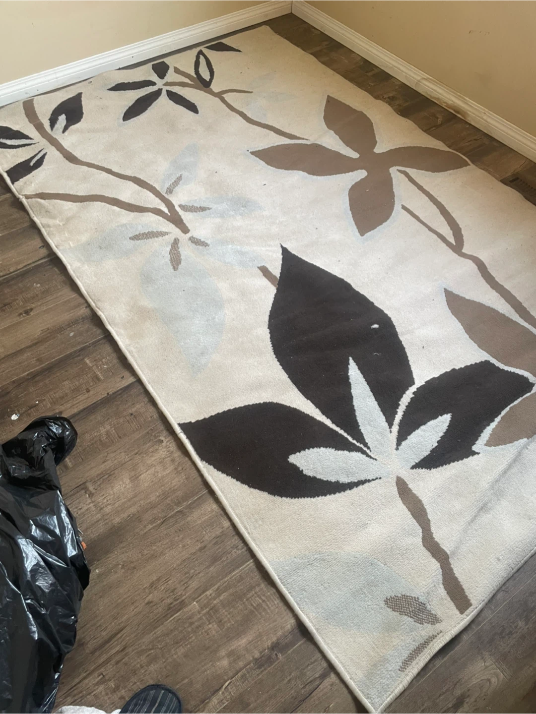 Floral Pattern Area Rug - photo 3