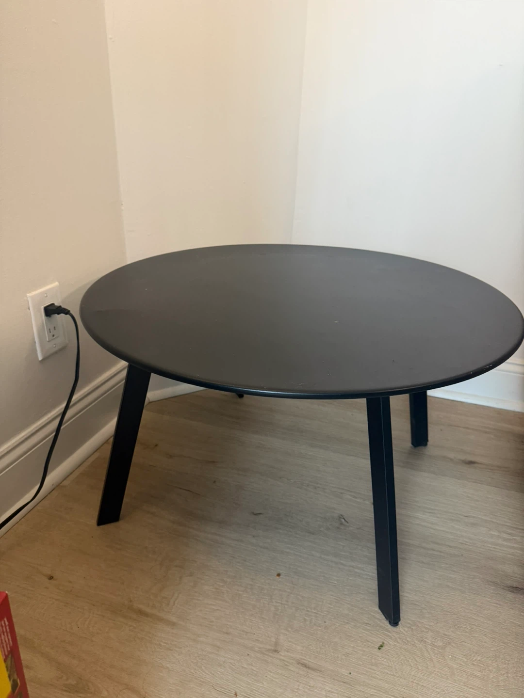 Round Black Coffee Table - photo 3