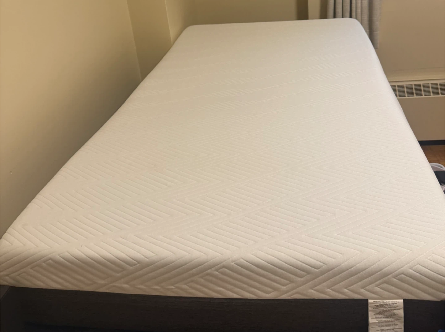 Twolike Twin Foam Mattress + 3 Pillows - photo 2
