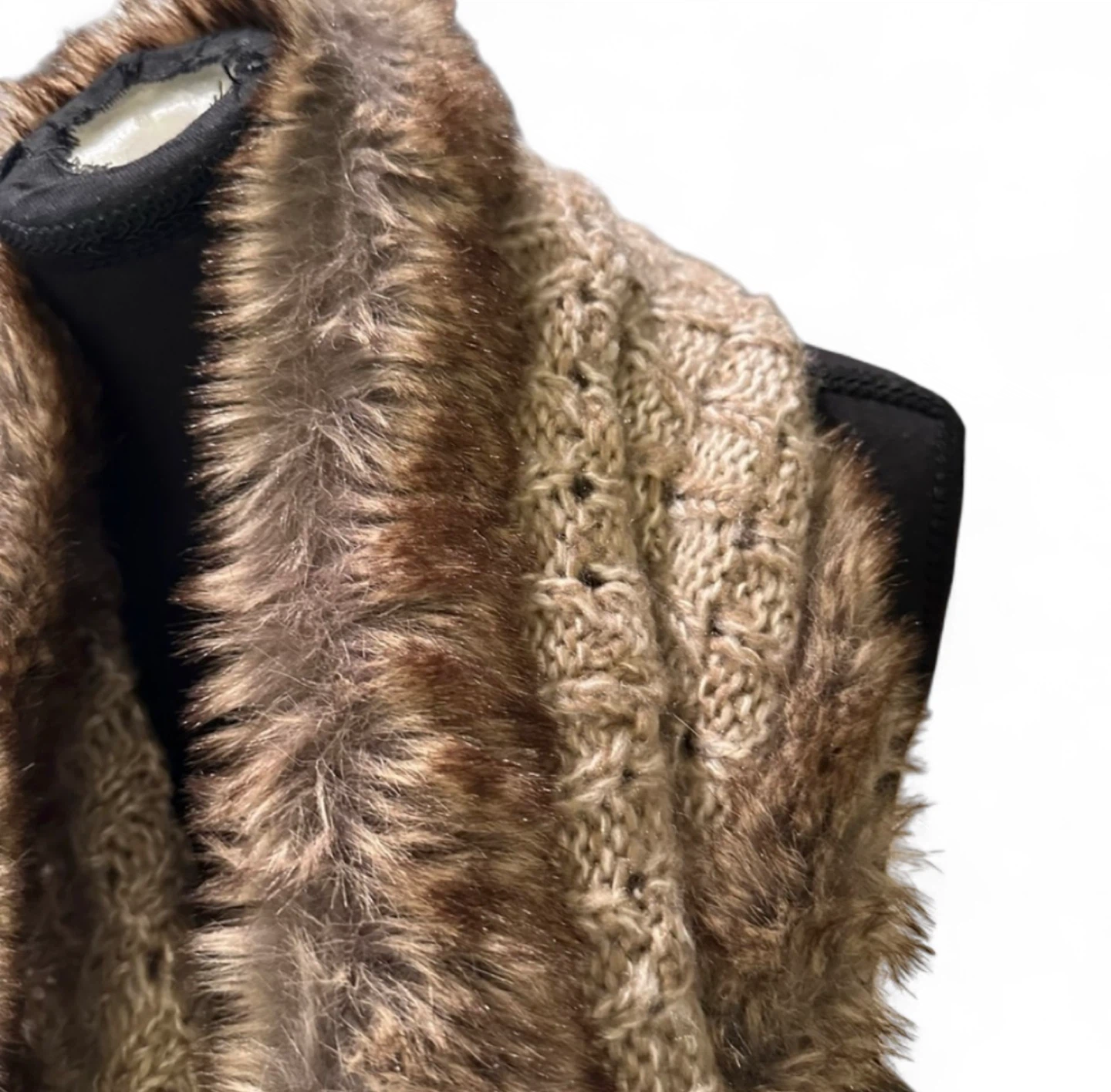 Y2K Point Zero Faux Fur Trimmed Scarf - photo 2