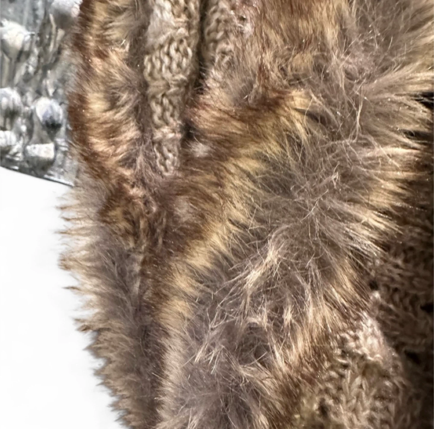 Y2K Point Zero Faux Fur Trimmed Scarf - photo 3