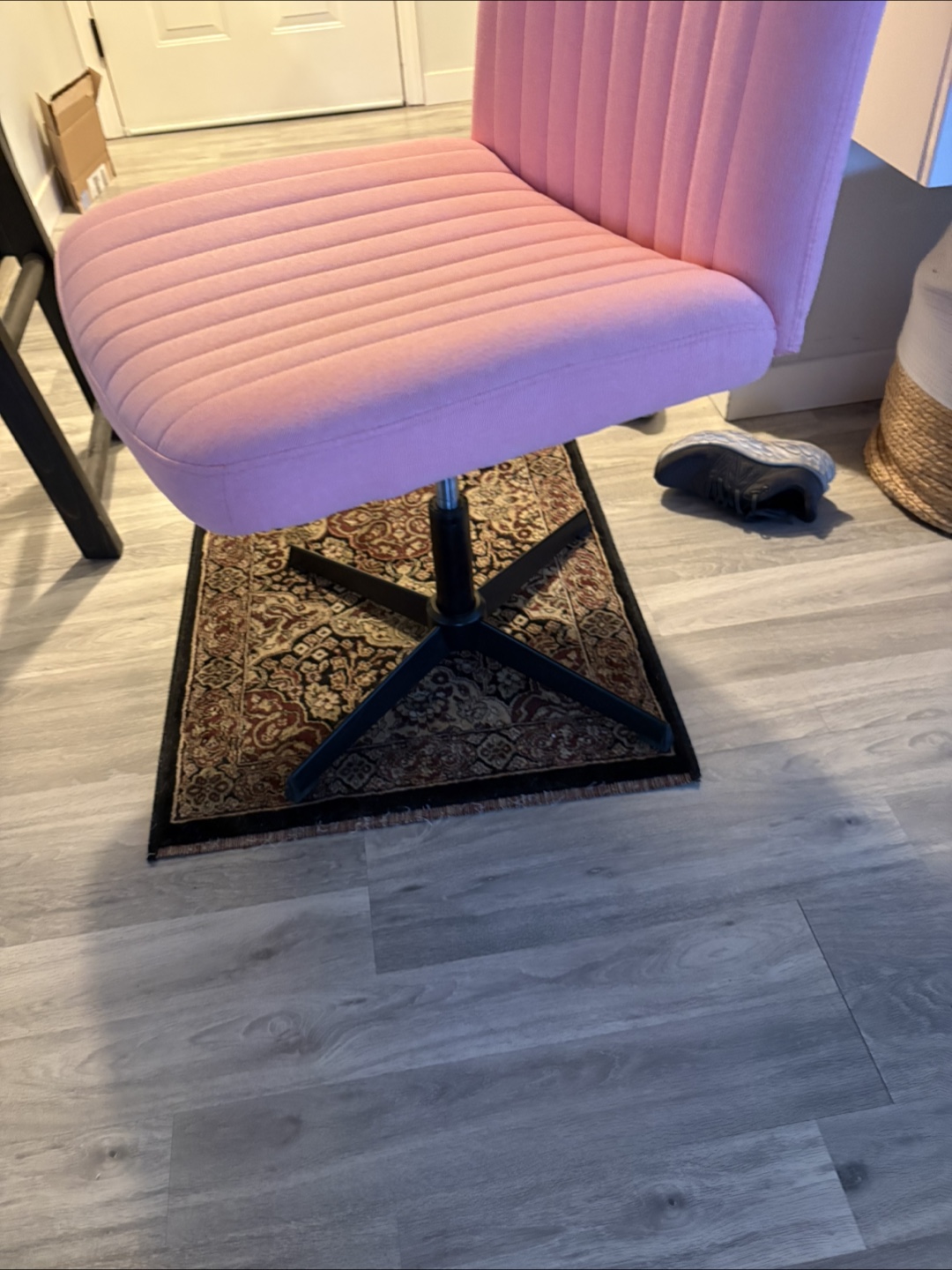 Pink Swivel Desk Chair - photo 2