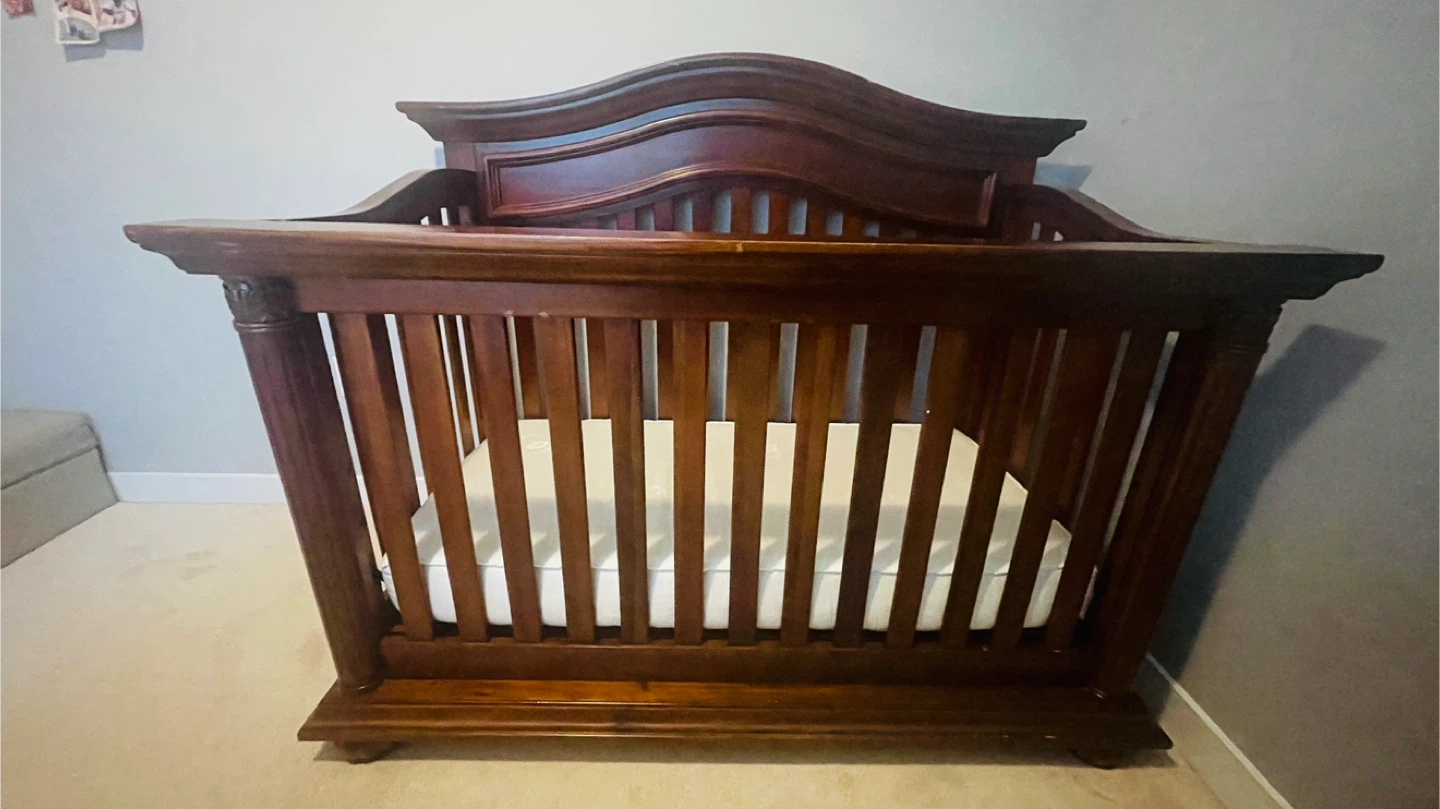 Wooden Baby Cachet Crib - photo 3