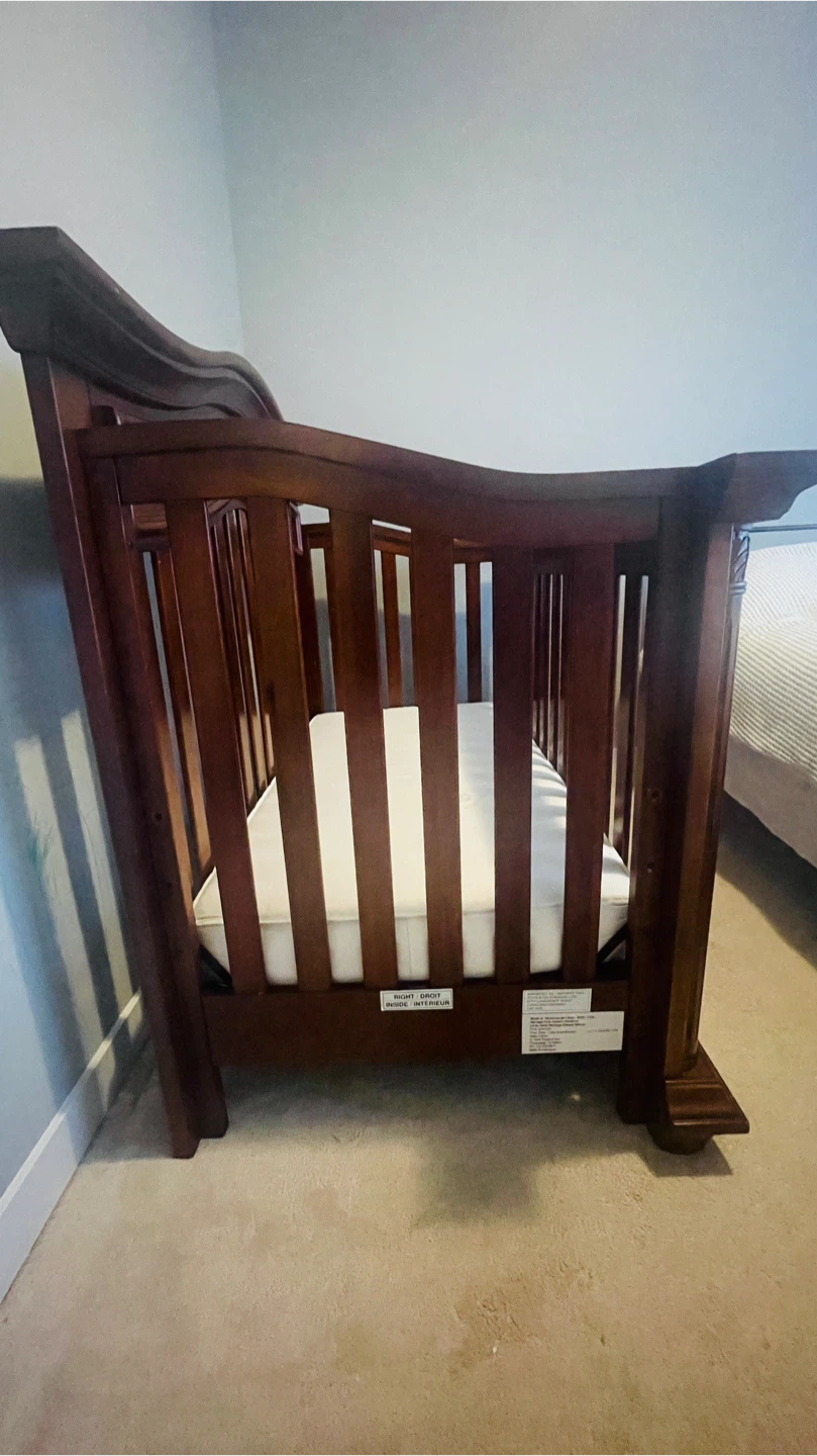 Wooden Baby Cachet Crib
