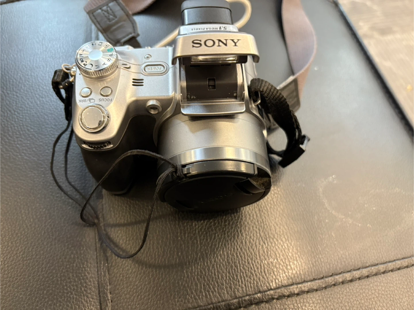 Sony DSC-H1 Digital Camera - photo 3