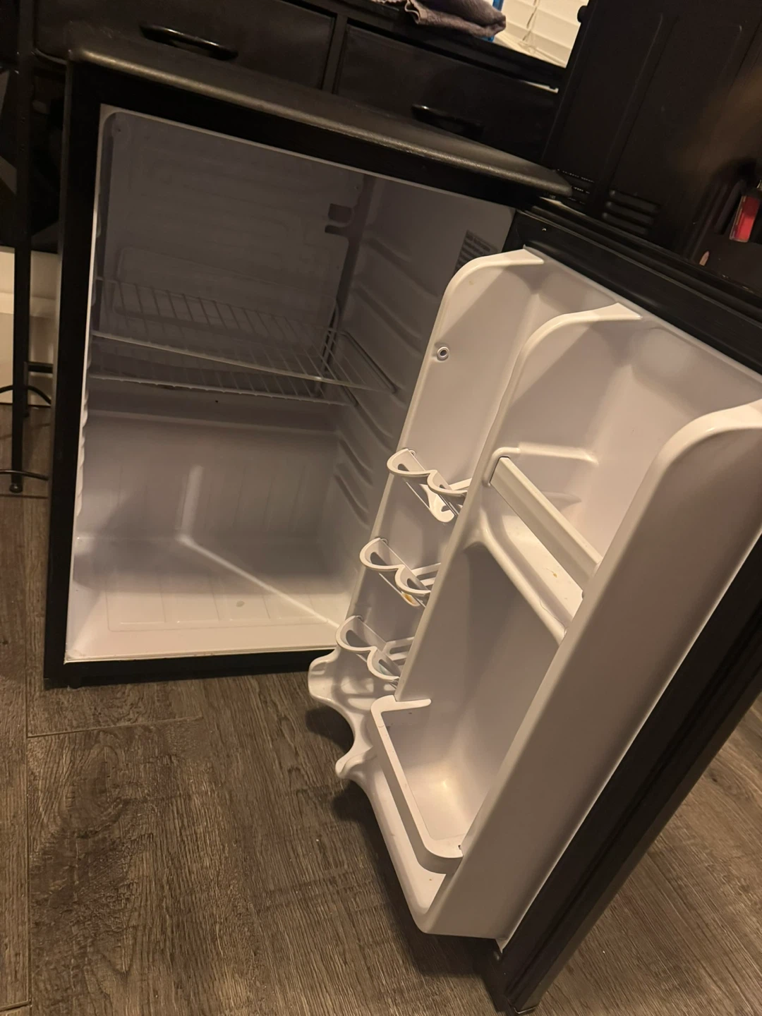 Danby DAR026A1BDD-6 Mini Fridge - photo 2