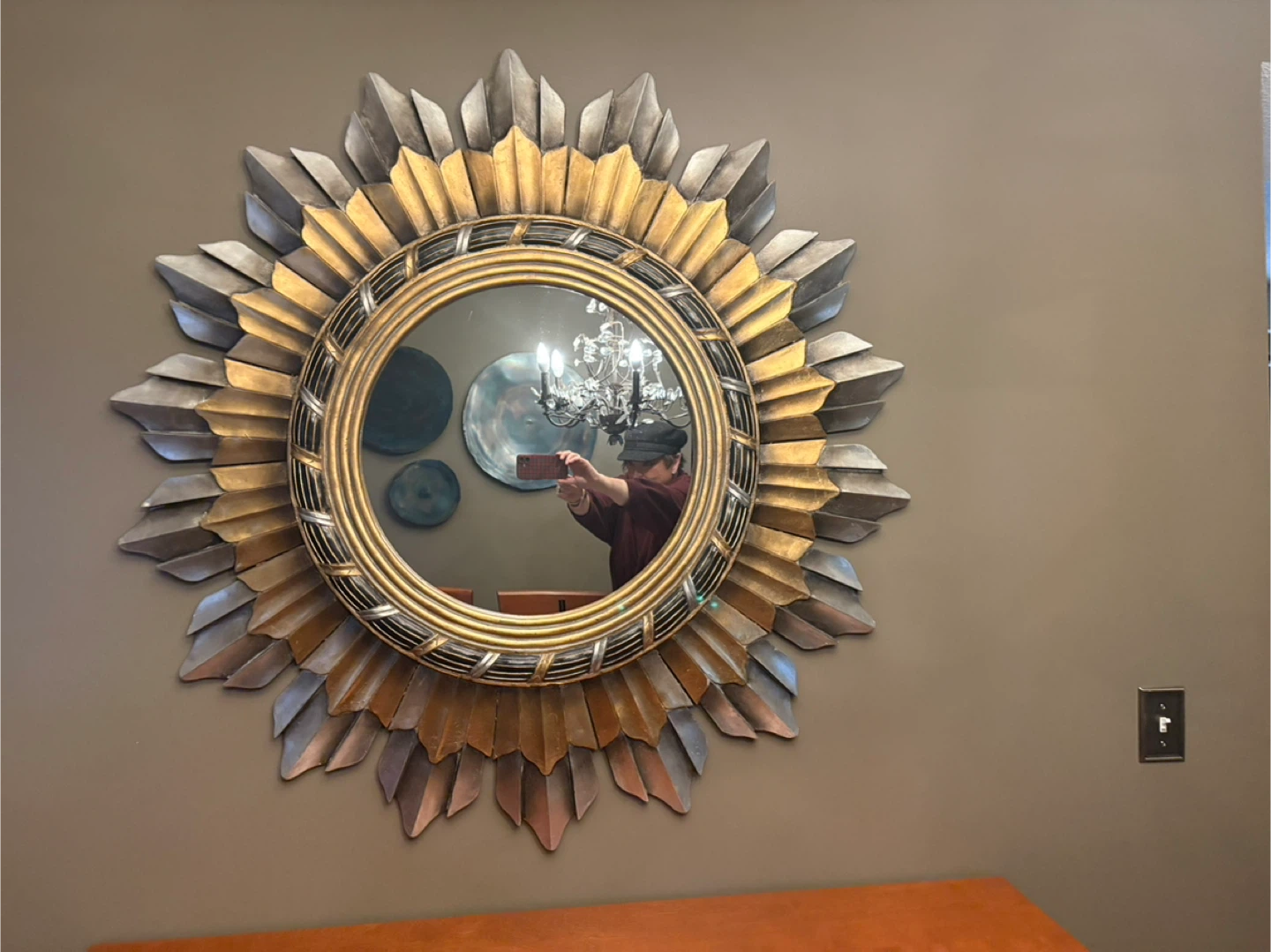 Decorative Sunburst Wall Mirror
