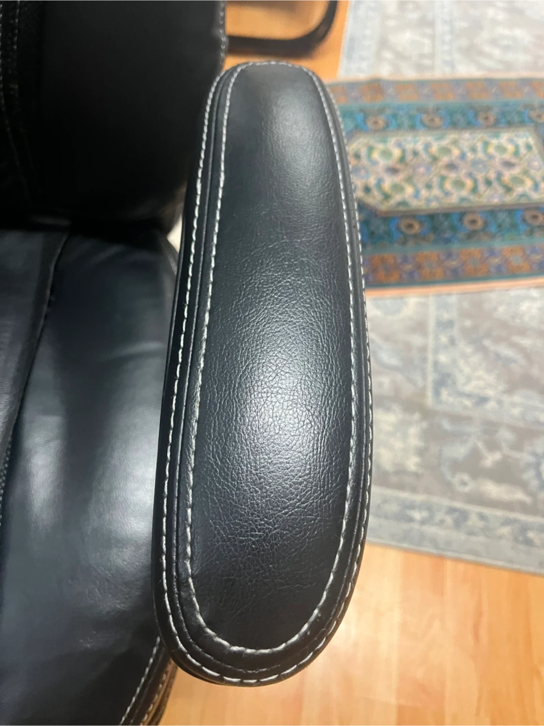 Black Leather Executive Office Chair - photo 3