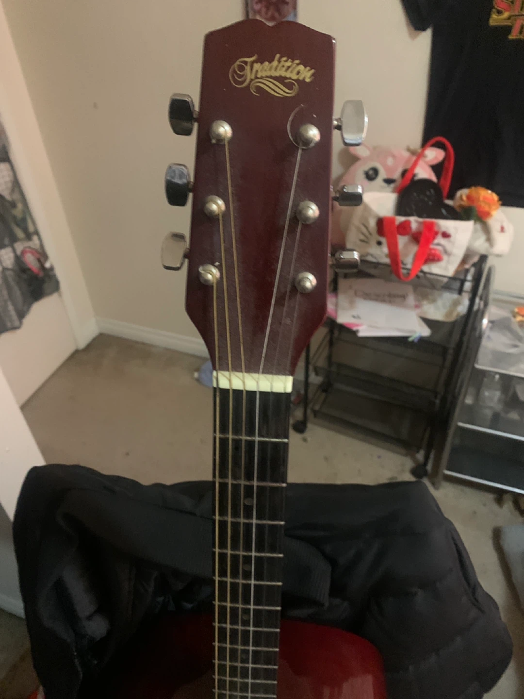 Tradition Acoustic Guitar | COMES WITH CAPO - photo 4