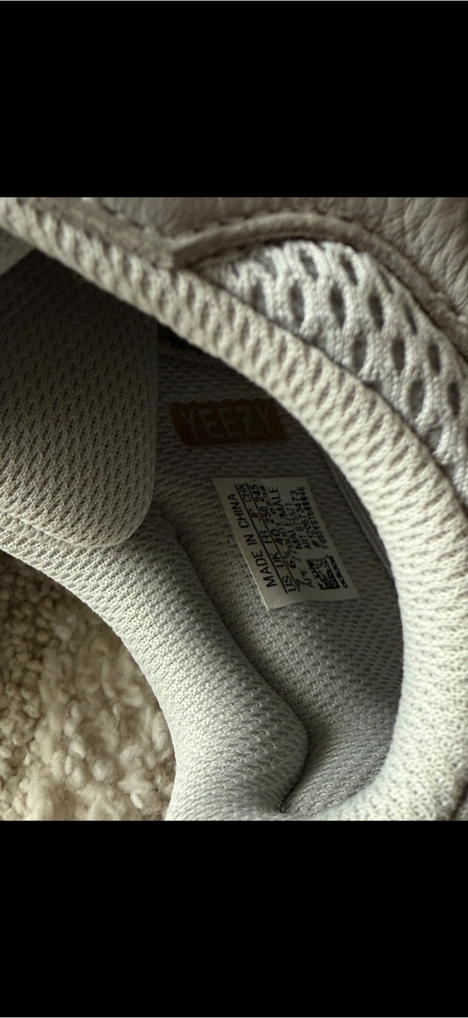 Adidas Yeezy Boost 700 - photo 4