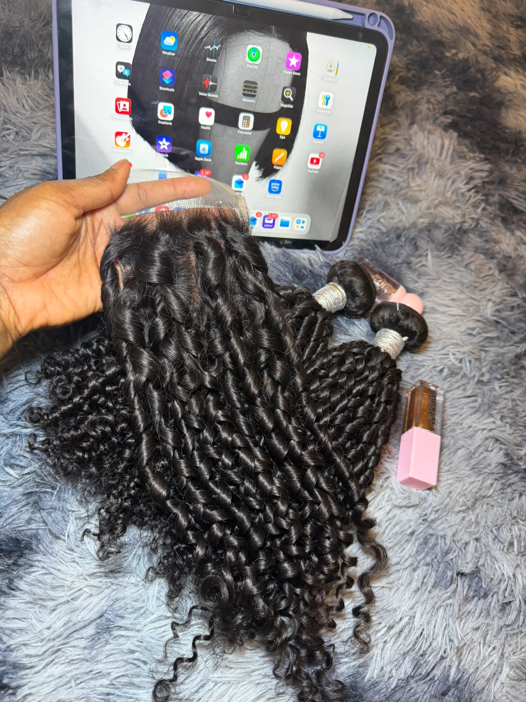 Raw Vietnamese Pixie curls (2 bundles with closure 4*4)