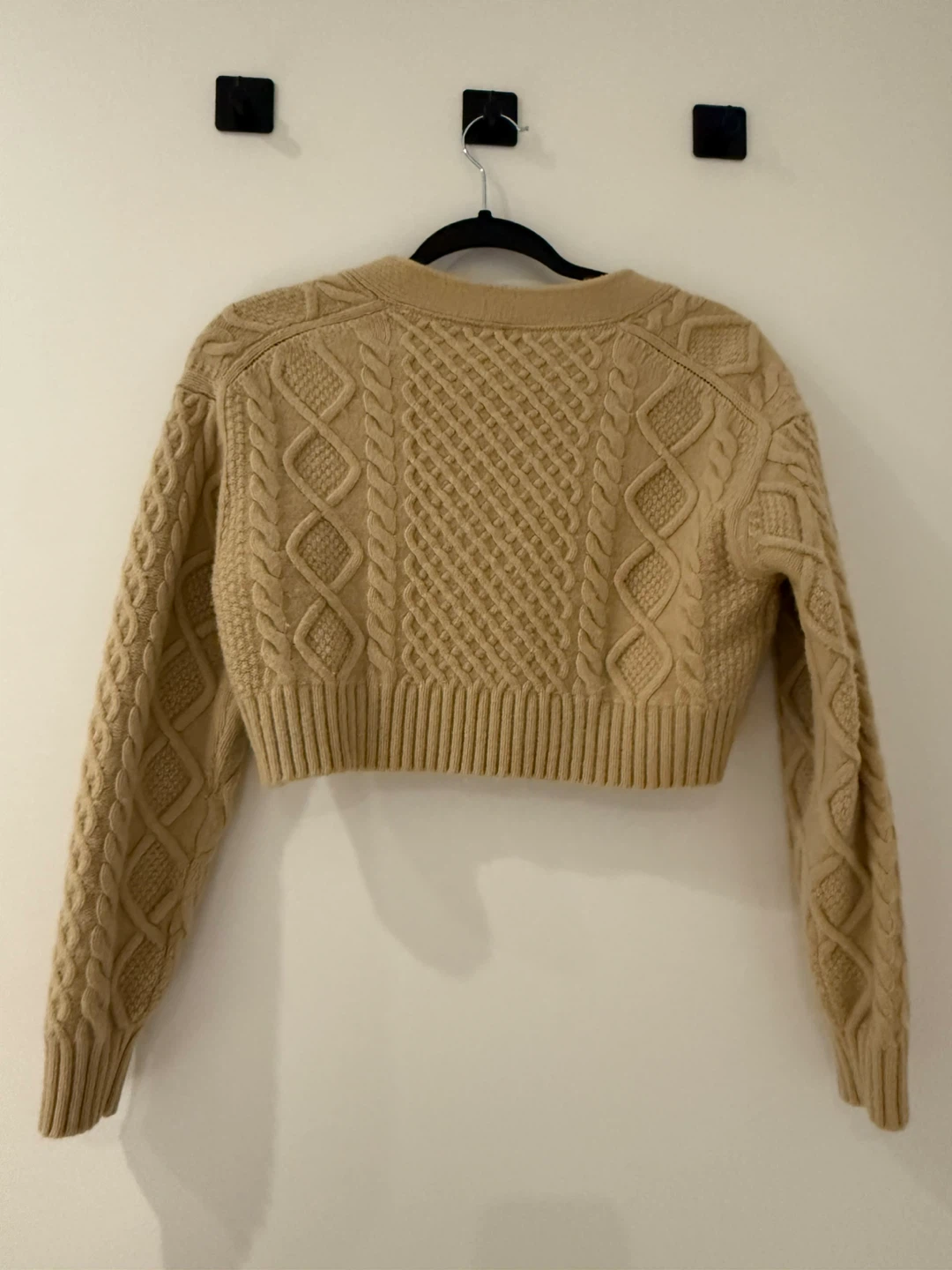 Aritzia TNA Cable Knit Cropped Cardigan - Beige - photo 2