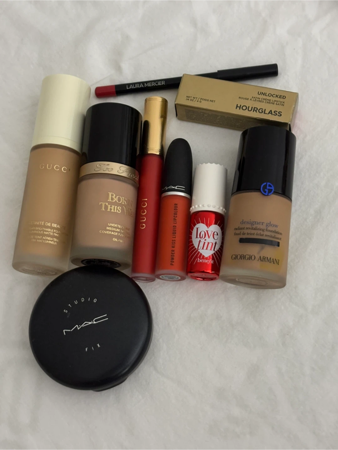 Makeup Gucci, MAC, Hourglass Armani & More
