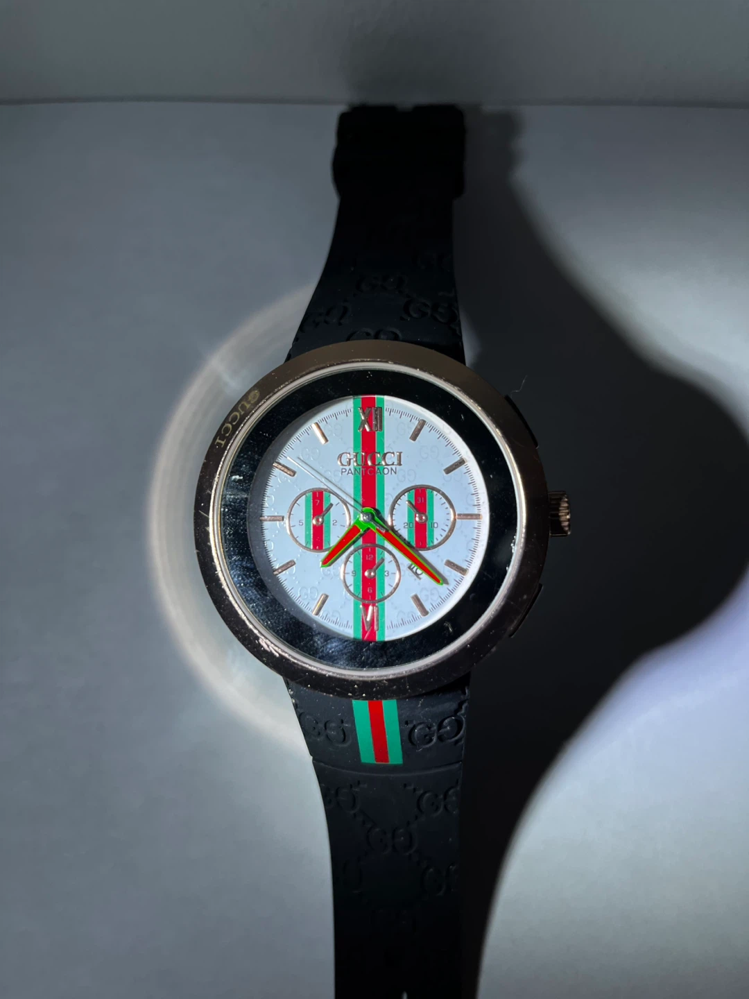 White Gucci Pantcaon Watch - photo 2