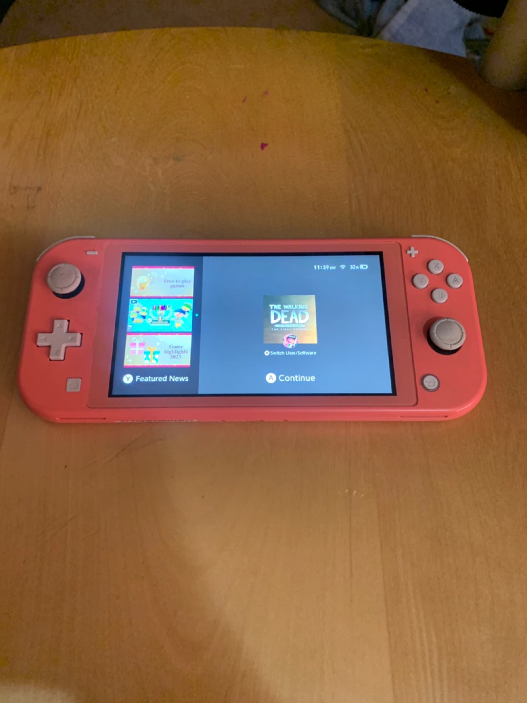 Nintendo Switch Lite - Coral