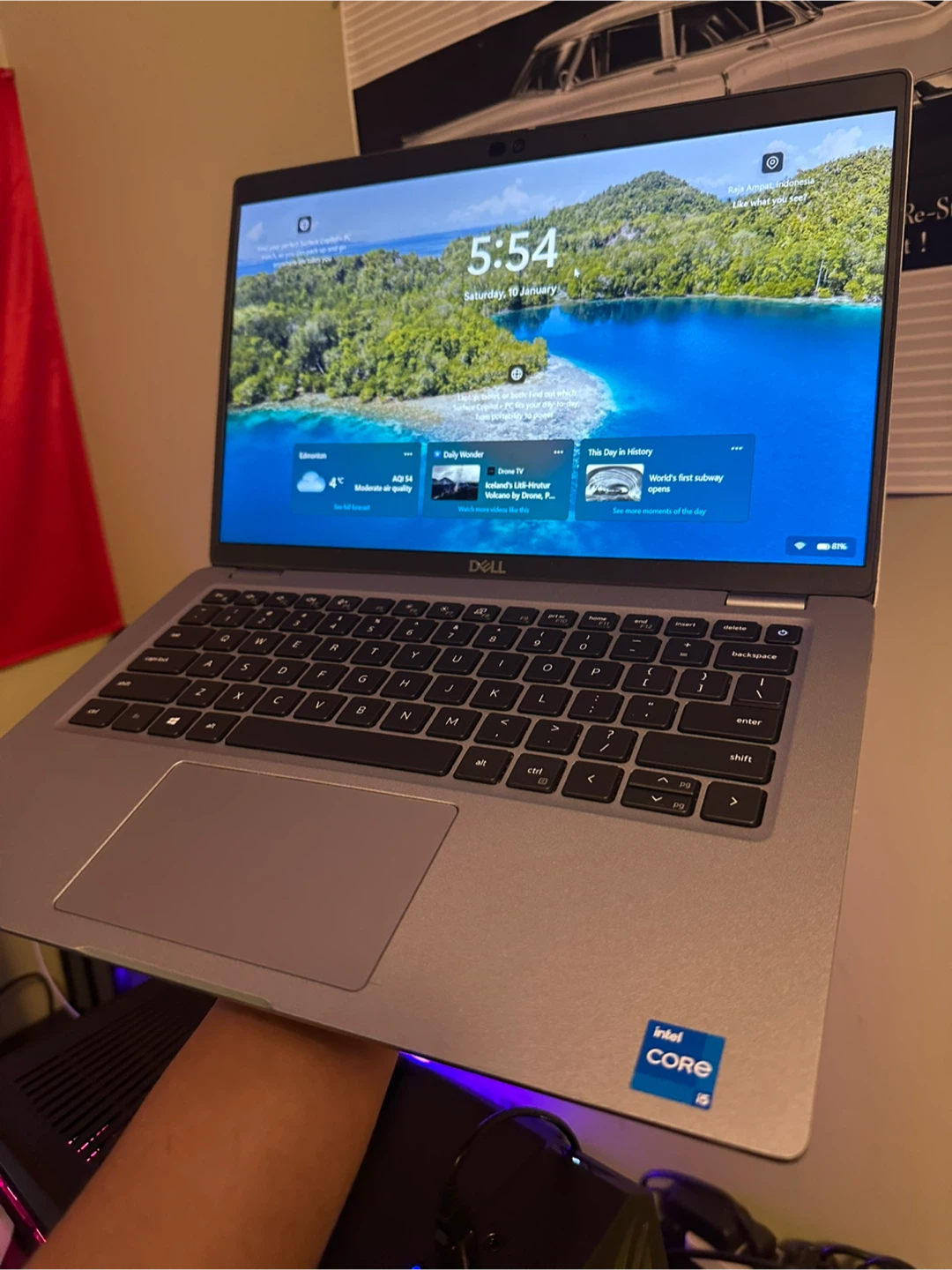 Laptop 11th Gen. 256gb Nvme with new charger !