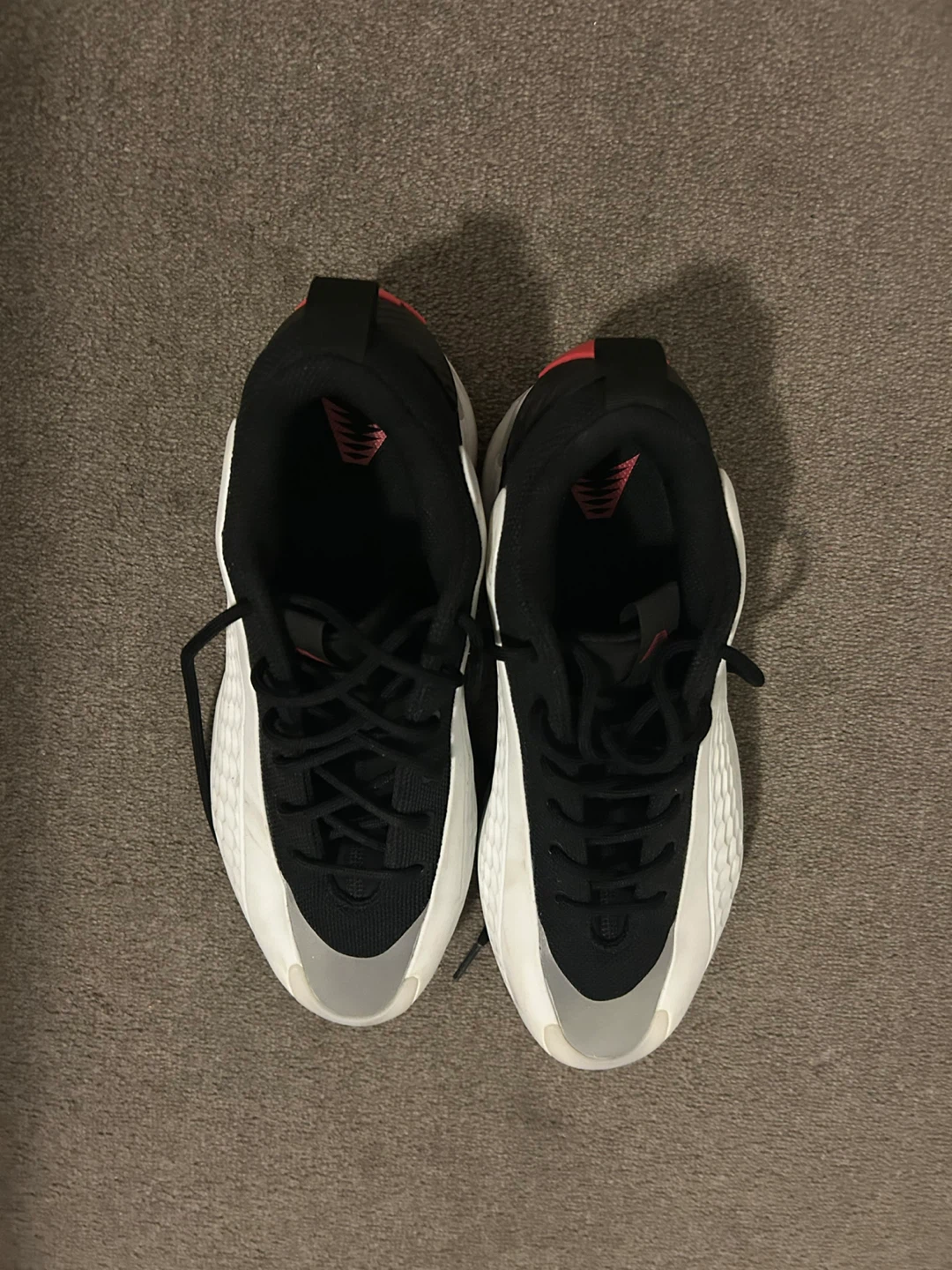 AE1 Adidas Basketball Shoes - Size 9 - photo 3